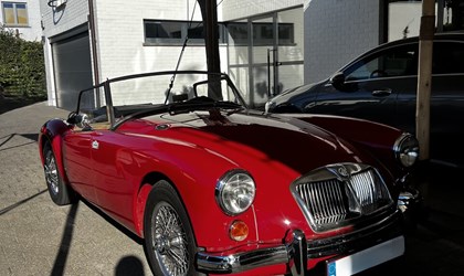 MG MGA